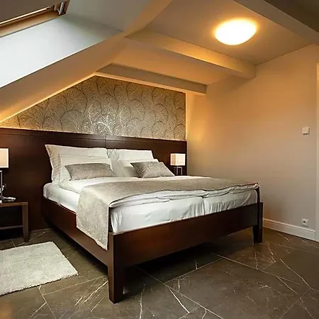 Hotel Anna 4*