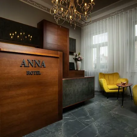 Anna Otel