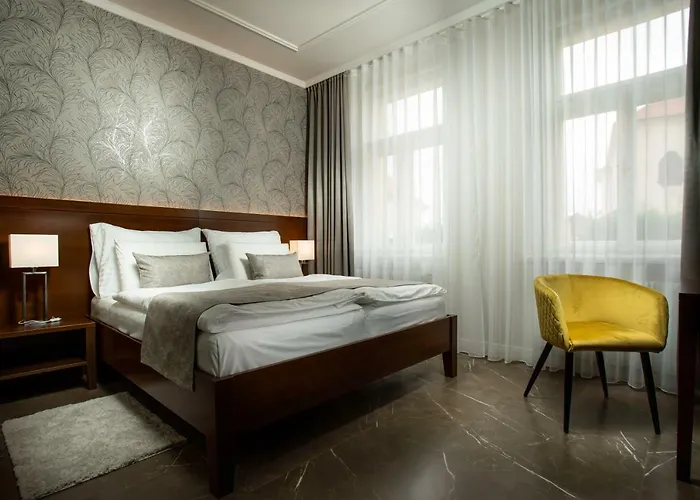 Otel Anna 4*