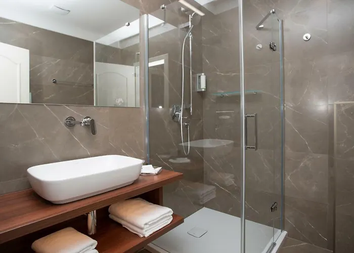 Anna Hotel 4*